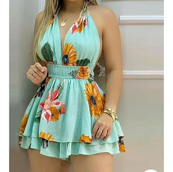 *2 left* Floral Ruffle Hem Romper - Picture 2 of 4